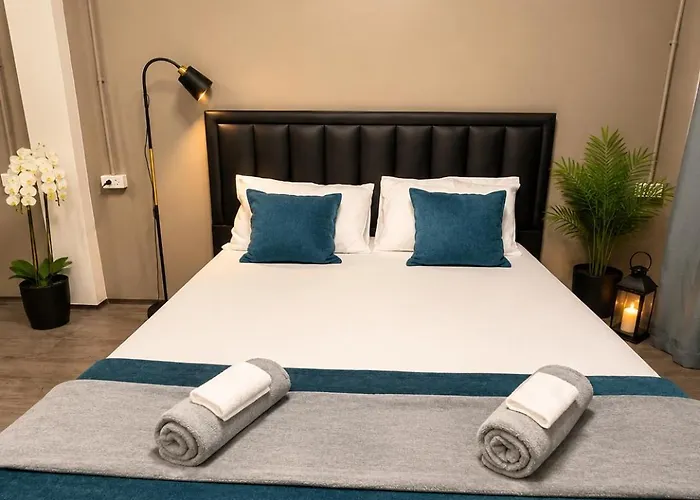 The Cage - Grand River Guest house 3*