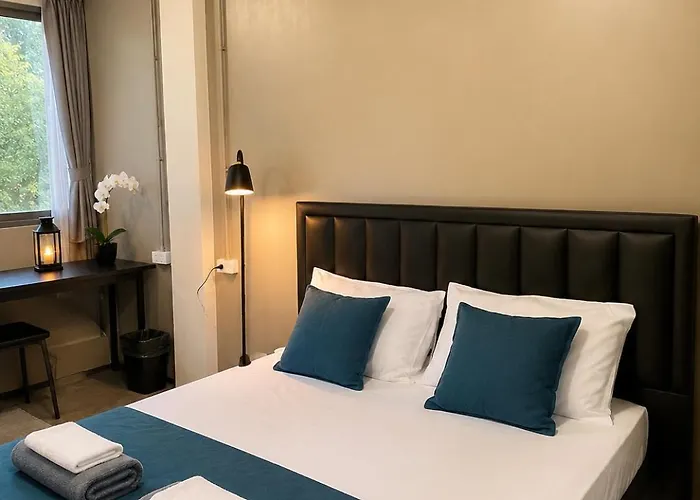 The Cage - Grand River Guest house Bangkok