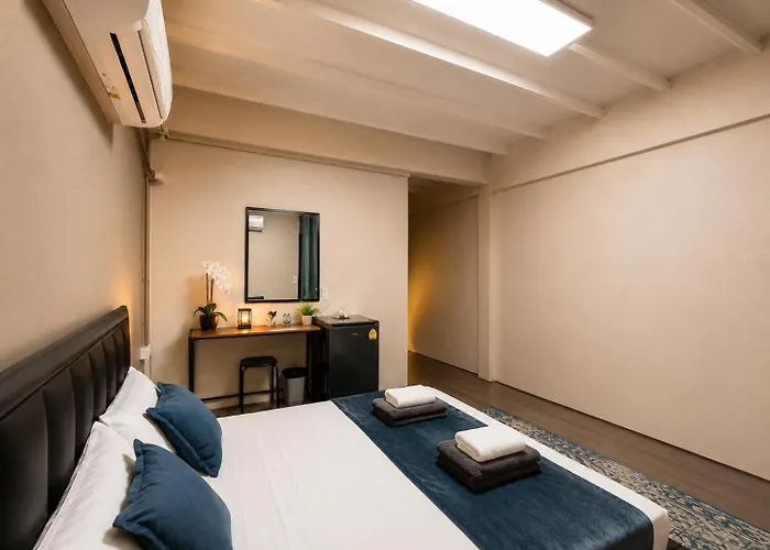 The Cage - Grand River Guest house 3*
