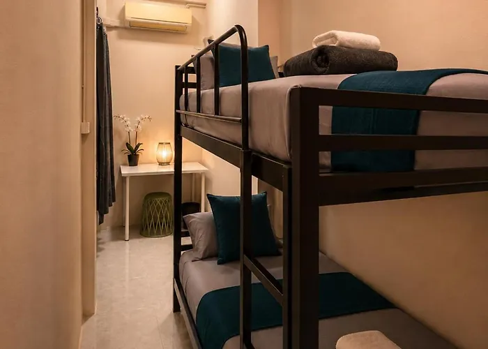 The Cage - Grand River Guest house