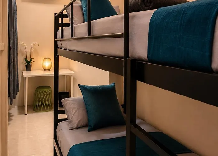 The Cage - Grand River Guest house 3*